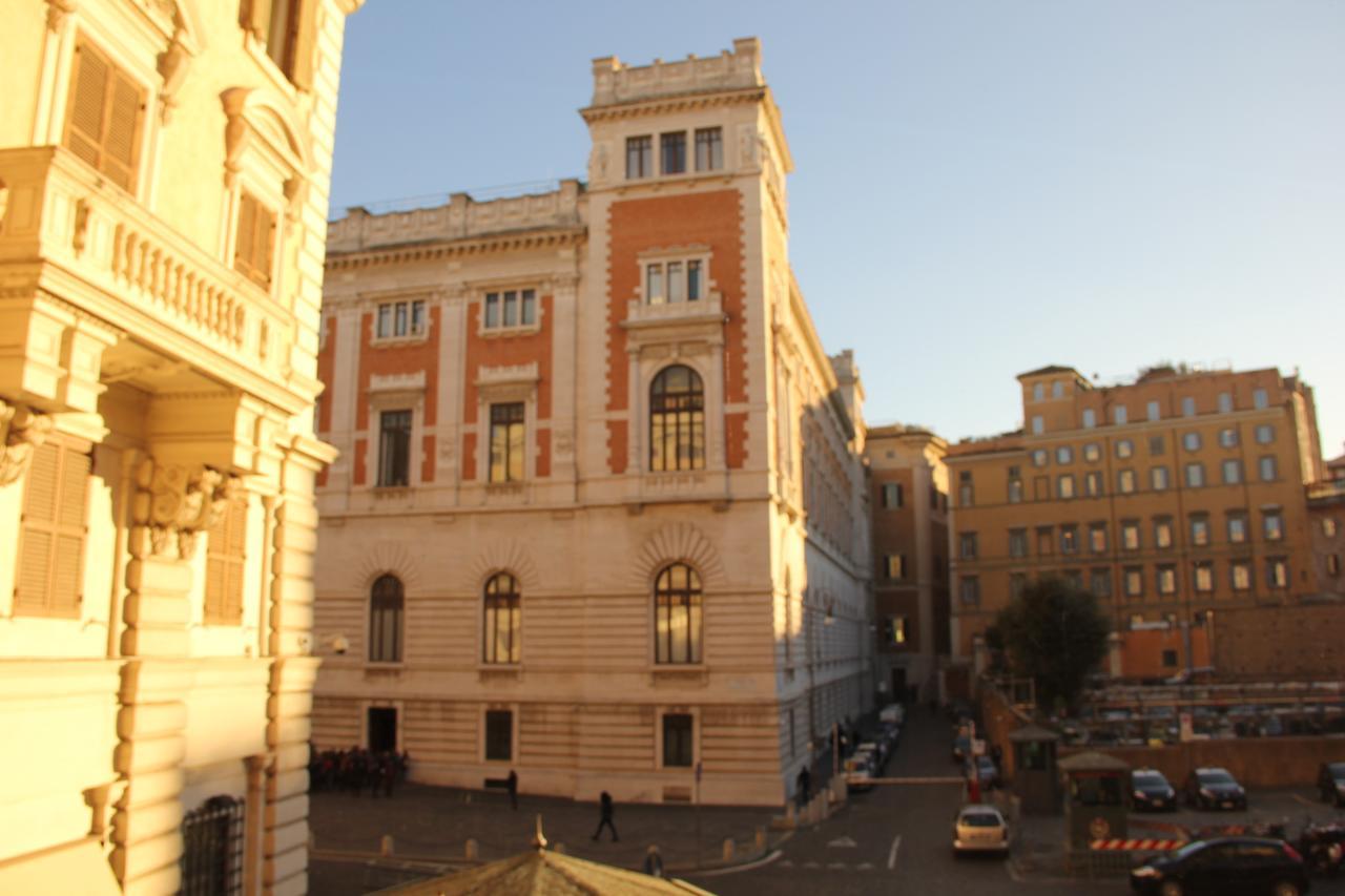 Abagnale Home Montecitorio Rome Buitenkant foto